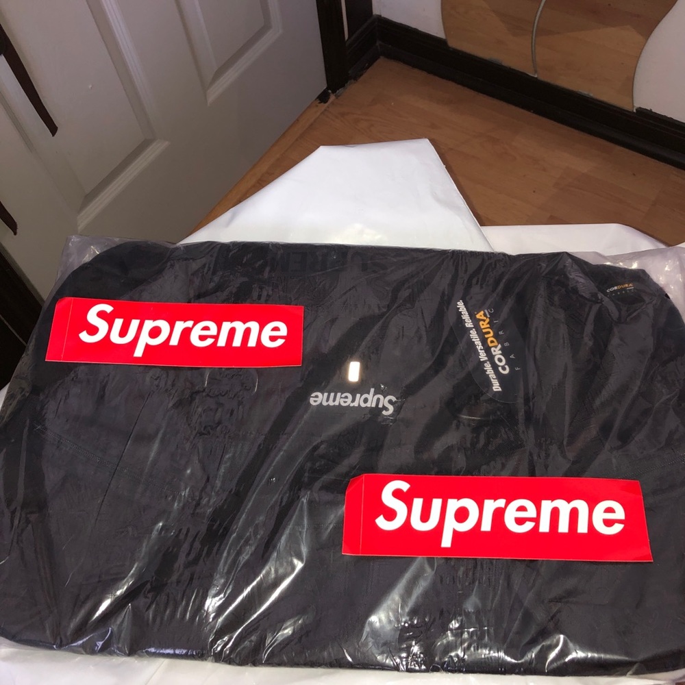 Black Supreme Duffle Bag - Picture 5 of 5